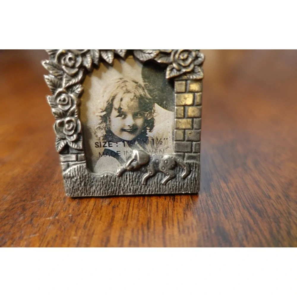 Vintage‎ miniature pewter picture frame ornate dollhouse accessory